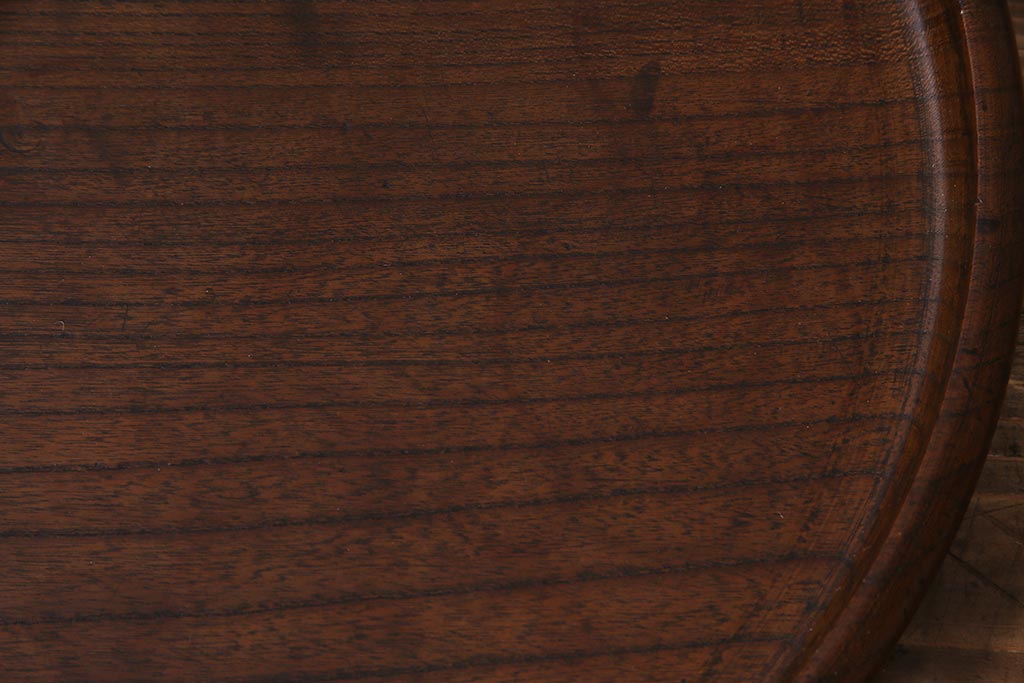 アンティーク雑貨　古民具　ケヤキ材　シンプルなデザインに杢目が映える丸型お盆(R-038194)