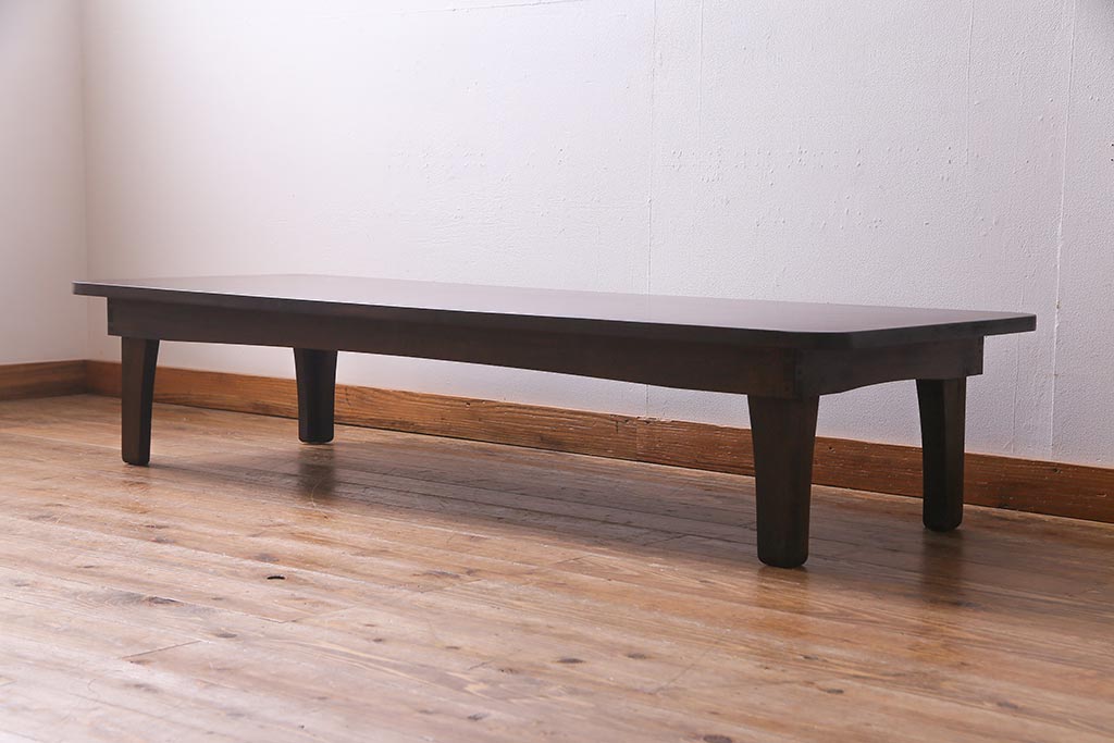 アンティーク家具　和製アンティーク　栃の木　重厚な雰囲気が魅力的なセンターテーブル(ローテーブル)(R-038234)