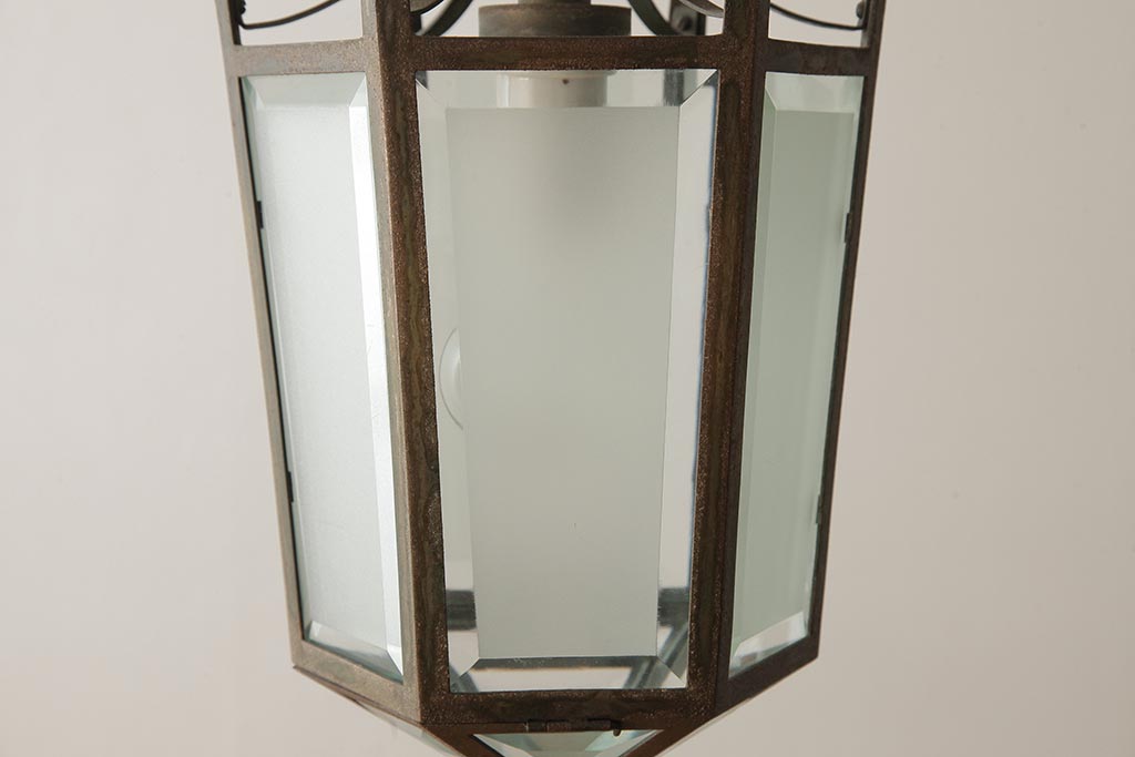 アンティーク照明　青銅製　重厚感のあるフレームのペンダントライト(天井照明)(R-038239)