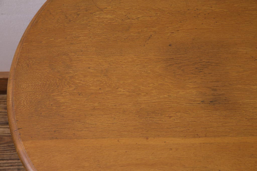 アンティーク家具　ナラ材　レトロなラウンドテーブル(コーヒーテーブル、カフェテーブル)(R-038250)