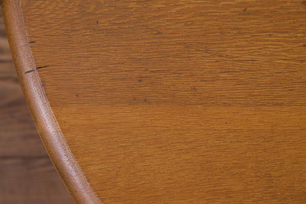 アンティーク家具　ナラ材　レトロなラウンドテーブル(コーヒーテーブル、カフェテーブル)(R-038250)