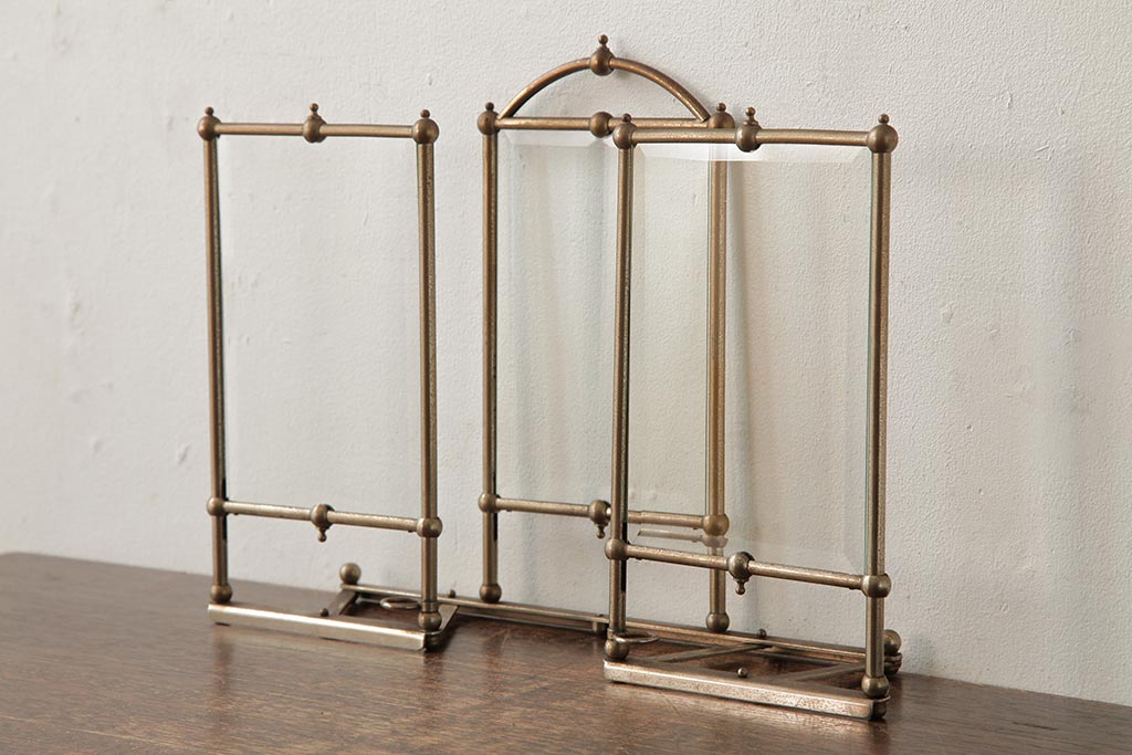 ヴィンテージ雑貨　レア!　真鍮製　カットガラスがおしゃれな3面フォトフレーム(写真立て、フォトスタンド、ディスプレイ雑貨、ビンテージ)(R-038259)
