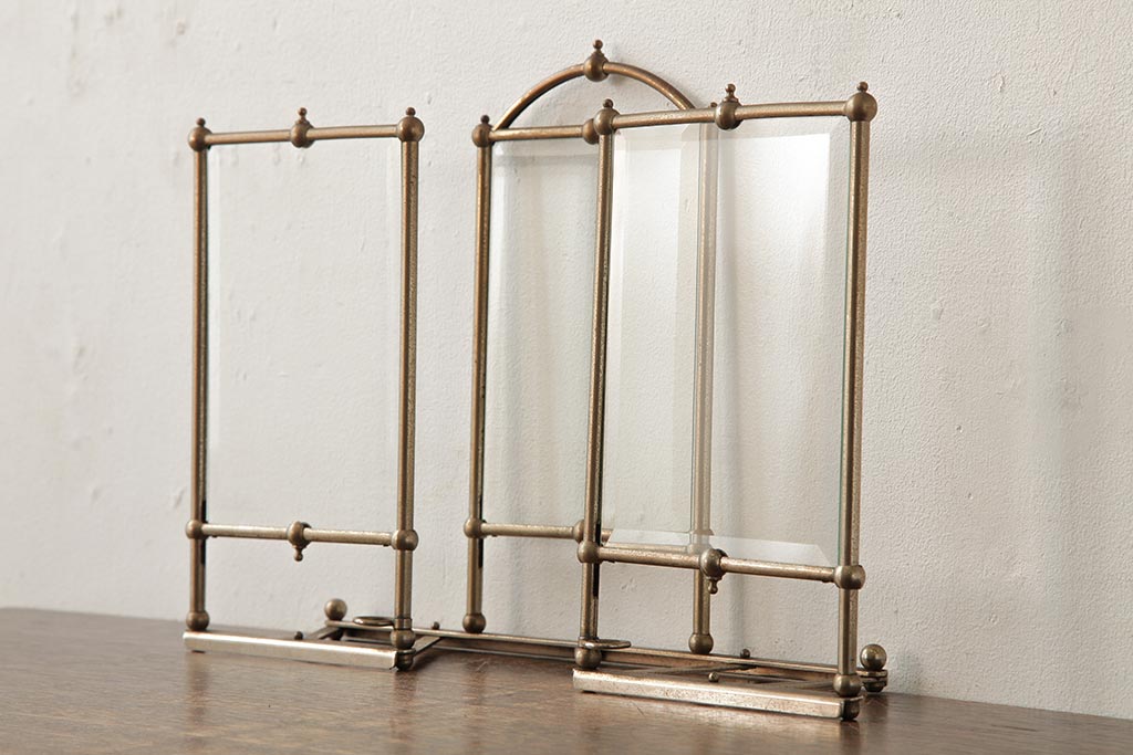 ヴィンテージ雑貨　レア!　真鍮製　 カットガラスがおしゃれな3面フォトフレーム(写真立て、フォトスタンド、ディスプレイ雑貨、ビンテージ)(R-038259)