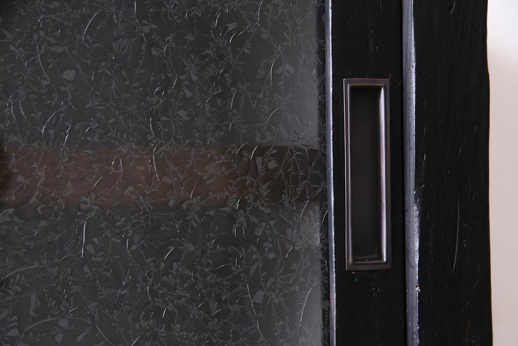 アンティーク家具　和製アンティーク　結霜ガラス入りのノスタルジックなキャビネット(戸棚、収納棚)(R-038266)