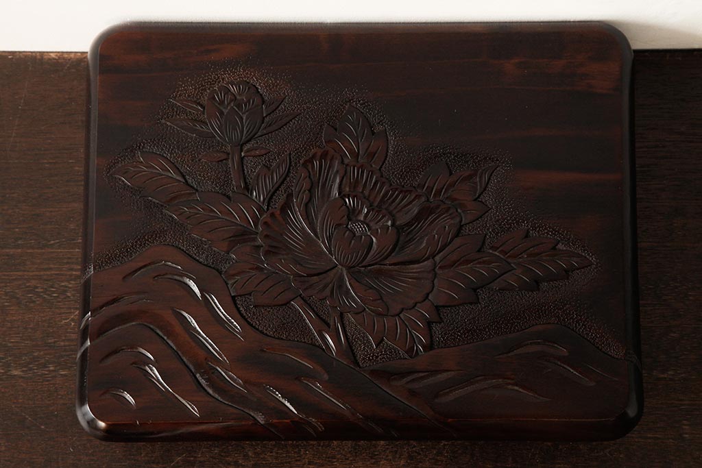 ヴィンテージ雑貨　伝統工芸　軽井沢彫り  優美な花の意匠が目を引く花台(ビンテージ)(R-038285)