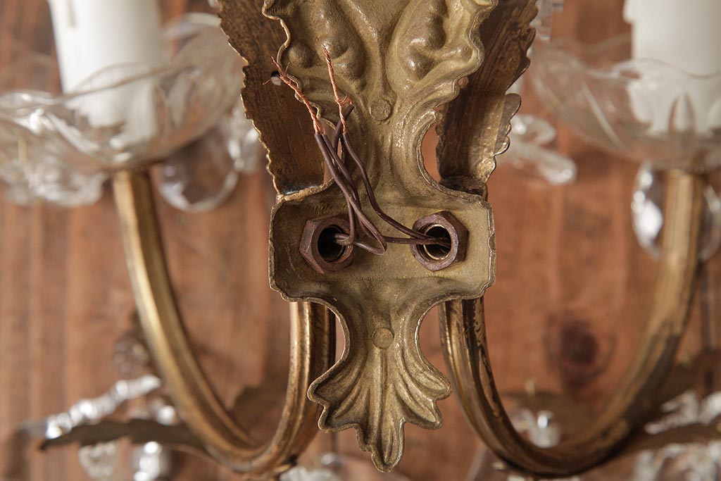 ヴィンテージ照明　フランスビンテージ　青銅製　ガラスドロップが可愛らしいウォールランプ(壁付けシャンデリア、壁掛け照明)(R-038301)