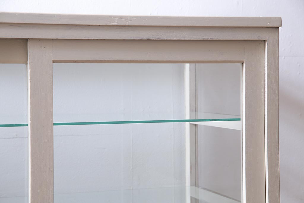アンティーク家具　ペイント　優しげなカラーが魅力的なガラスケース(ショーケース、陳列棚)(R-038334)