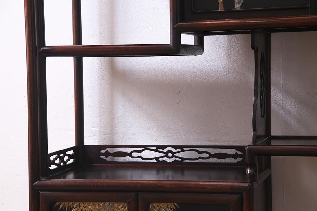 アンティーク家具　時代物　漆塗り　紫檀材　螺鈿と蒔絵の装飾が上品な茶棚(飾り棚、収納棚)(R-038335)