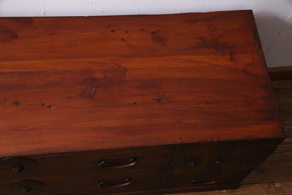 アンティーク家具　前面桐材　味わい深い木肌が魅力的な最上箪笥(ローボード、ローチェスト、衣装箪笥、桐箪笥、桐たんす)(R-038344)