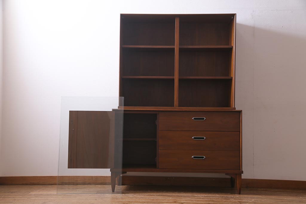 ヴィンテージ家具　SINGER FURNITURE(DREXEL HERITAGE)　モダンなキャビネット(食器棚、収納棚、ビンテージ)(R-038354)