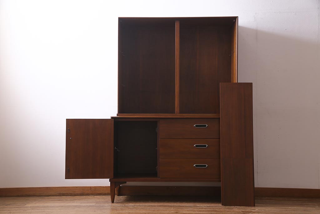 ヴィンテージ家具　SINGER FURNITURE(DREXEL HERITAGE)　モダンなキャビネット(食器棚、収納棚、ビンテージ)(R-038354)