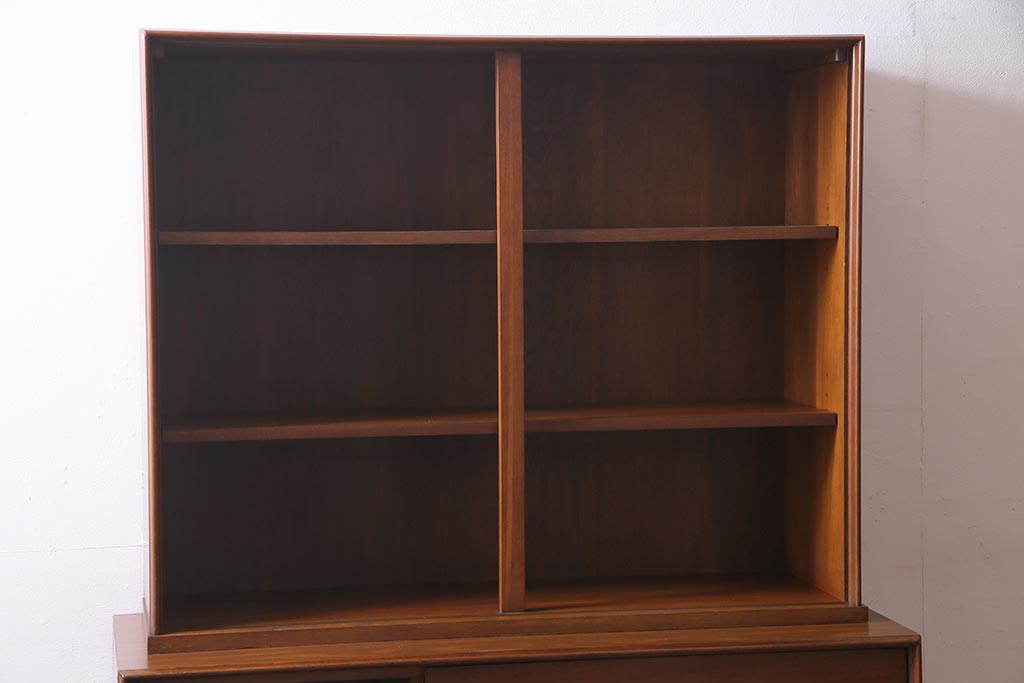 ヴィンテージ家具　SINGER FURNITURE(DREXEL HERITAGE)　モダンなキャビネット(食器棚、収納棚、ビンテージ)(R-038354)