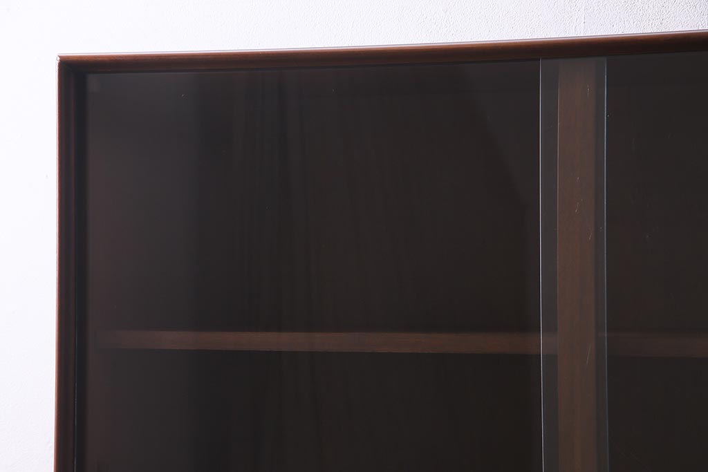 ヴィンテージ家具　SINGER FURNITURE(DREXEL HERITAGE)　モダンなキャビネット(食器棚、収納棚、ビンテージ)(R-038354)
