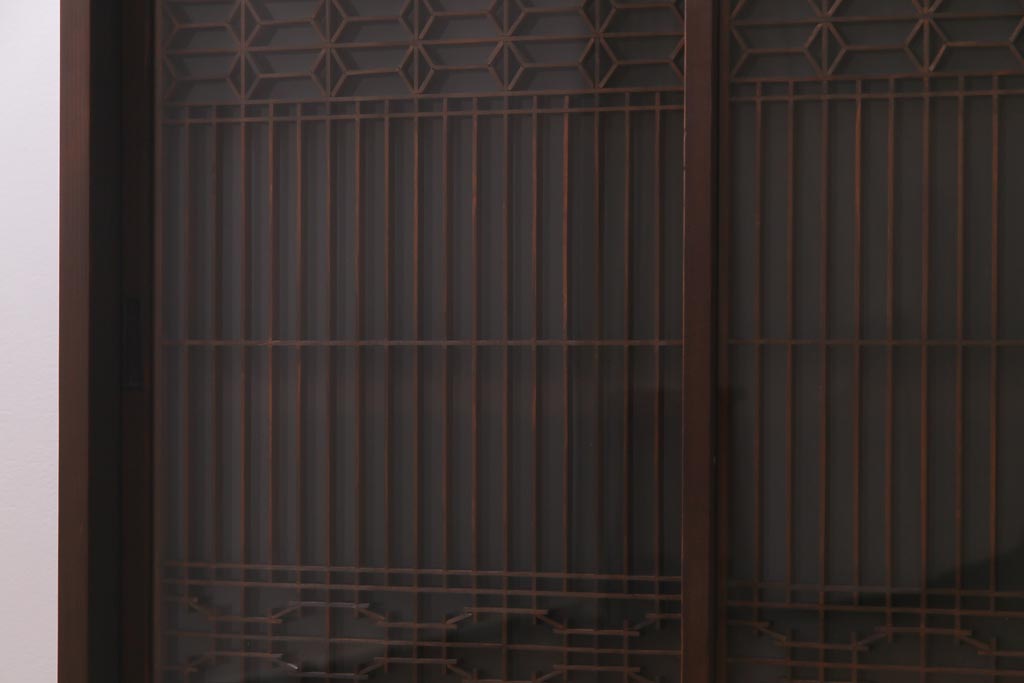 ラフジュ工房オリジナル　古建具リメイク　すりガラス入り　組子模様が風情漂う脚付き戸棚(書院戸、キャビネット、テレビ台、テレビボード)(R-038383)