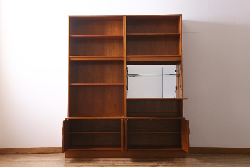 ヴィンテージ家具　イギリスビンテージ　G-PLAN(ジープラン)　Fresco(フレスコ)シリーズ　北欧スタイル家具らしいシンプルなウォールユニット(サイドボード)(R-038388)