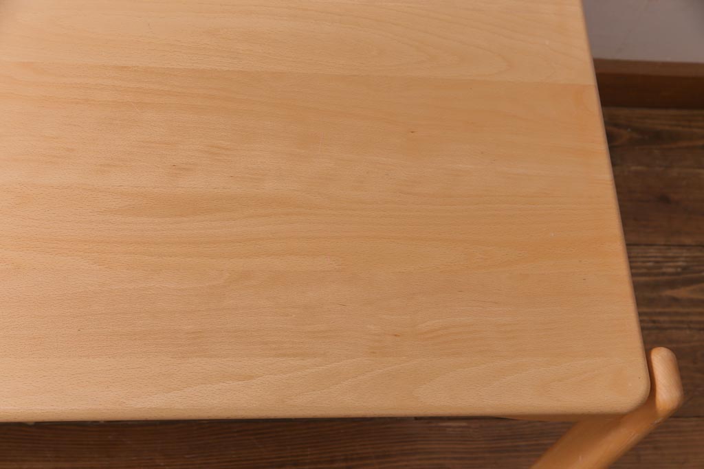中古　飛騨産業　キツツキ　kids furniture　KF154TB　ビーチ材　キッズスタッキングテーブル(キャスター付きテーブル)(R-038397)