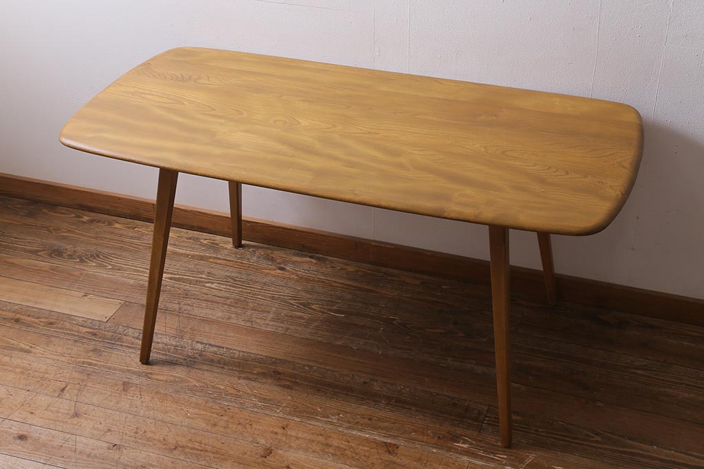 ヴィンテージ家具　イギリスビンテージ　ERCOL(アーコール)　Windsor(ウィンザー)シリーズ　木目の美しさが目を引くダイニングテーブル(プランクテーブル)(R-038428)