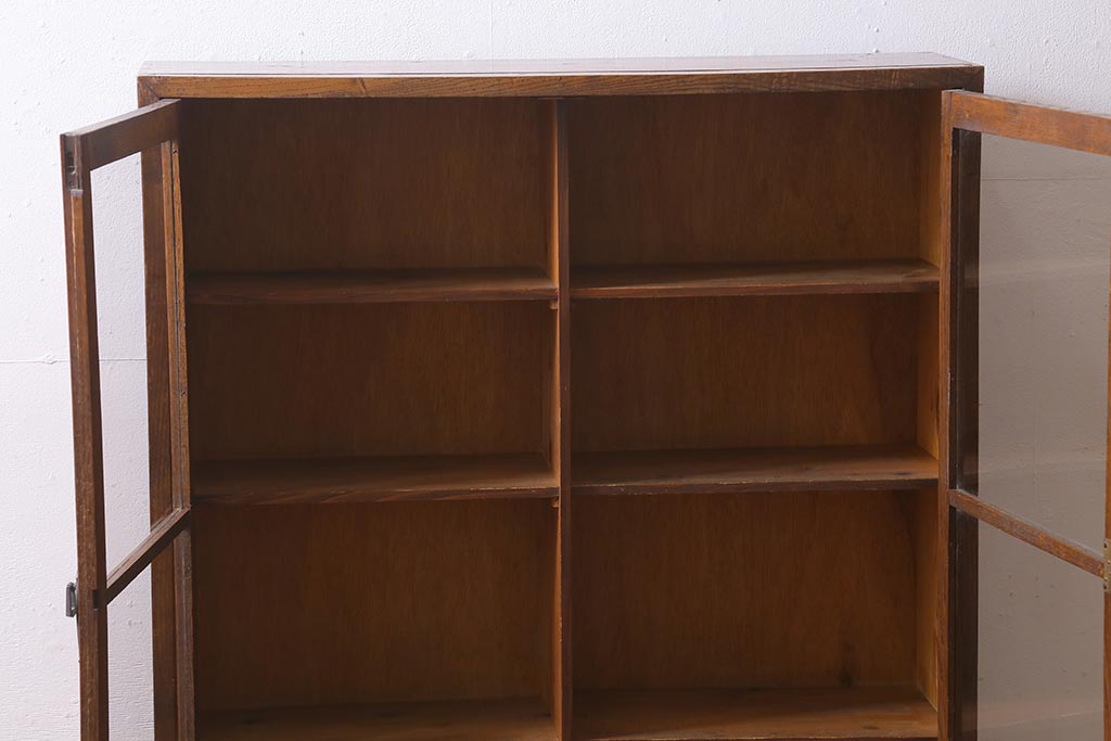 アンティーク家具　昭和初期　三方栗材　味わいのある木味が魅力のレトロな引き出し付き本箱(ブックケース、収納棚)(R-038431)