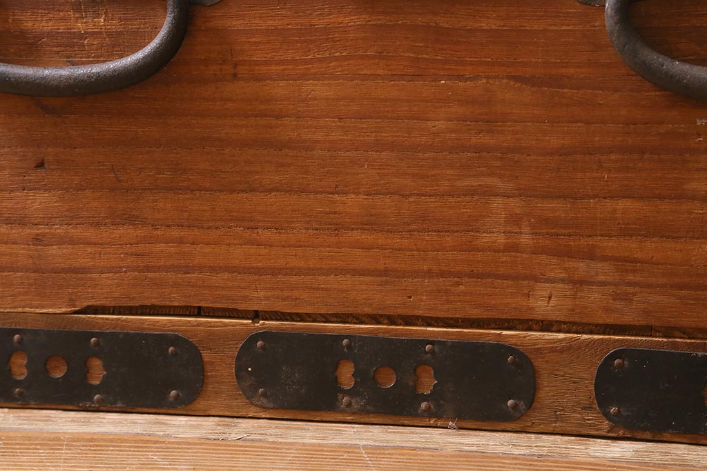 アンティーク家具　和製アンティーク　前面桐材　素朴な木味が魅力の重ねタンス(和タンス、衣装箪笥、時代箪笥、桐箪笥、桐たんす)(R-038432)