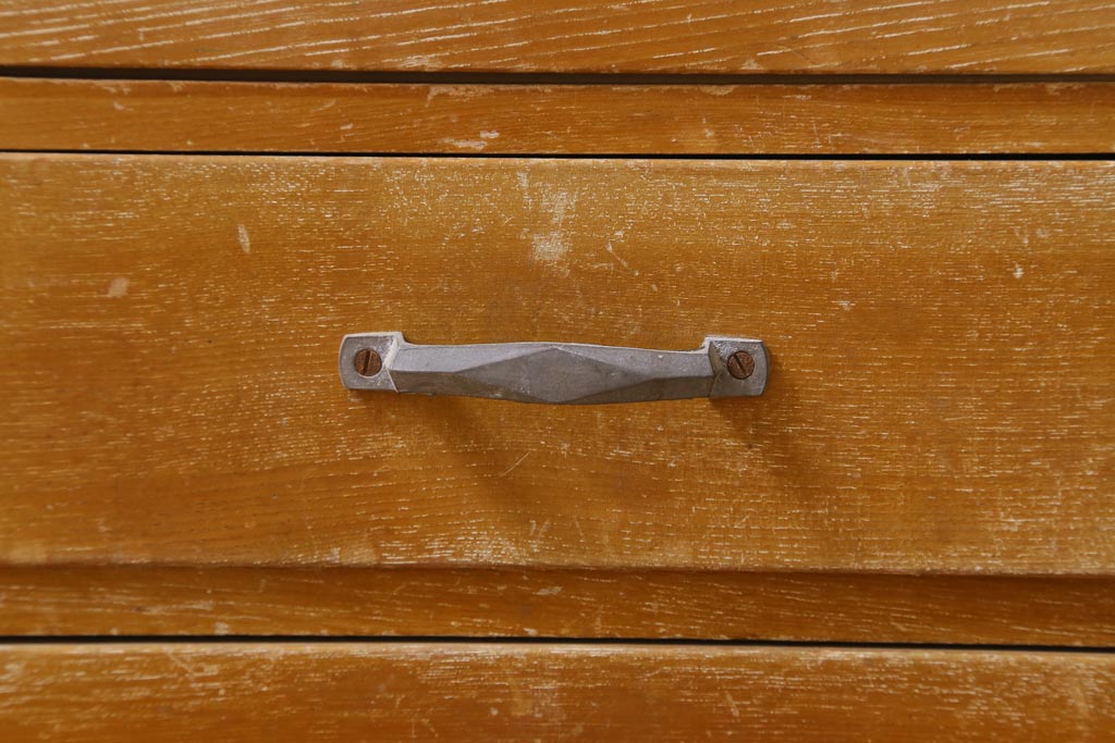 レトロ家具　昭和レトロ　ダイヤガラス入り　古い木の落ち着いた雰囲気が魅力のブックケース(本棚、本箱)(R-038442)