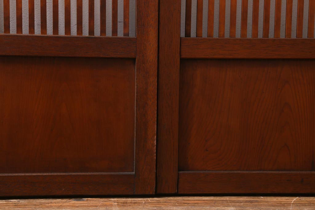 アンティーク建具　昭和中期　味わい深い木味が魅力のガラス入り格子戸2枚セット(引き戸、建具)(R-038461)
