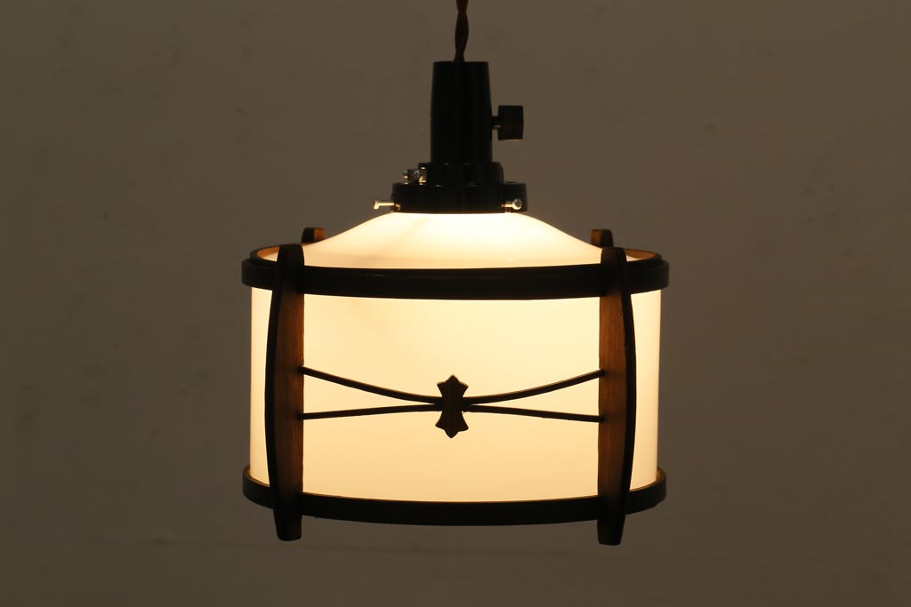 アンティーク照明　昭和初期　和モダンで味わい深い吊り下げ照明(電笠、天井照明)(R-038470)