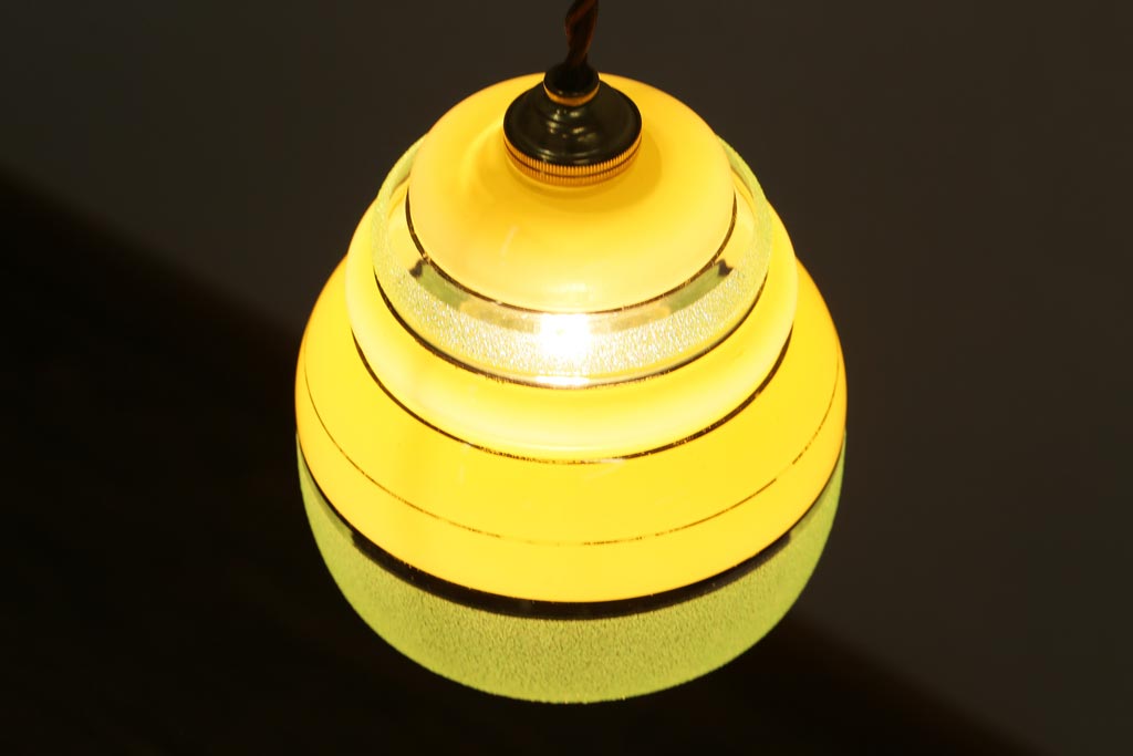 ヴィンテージ照明　イギリスビンテージ　淡い色味がお洒落なペンダントライト(天井照明、吊り下げ照明)(R-038497)