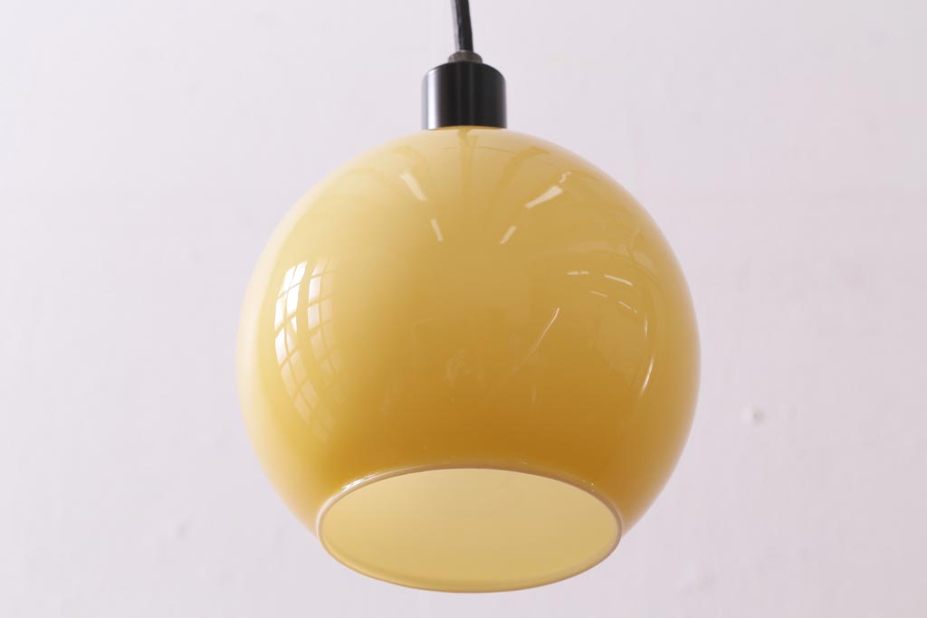 ヴィンテージ照明　イギリスビンテージ　個性的なデザインが目を引くペンダントライト(吊り下げ照明、天井照明)(R-038501)