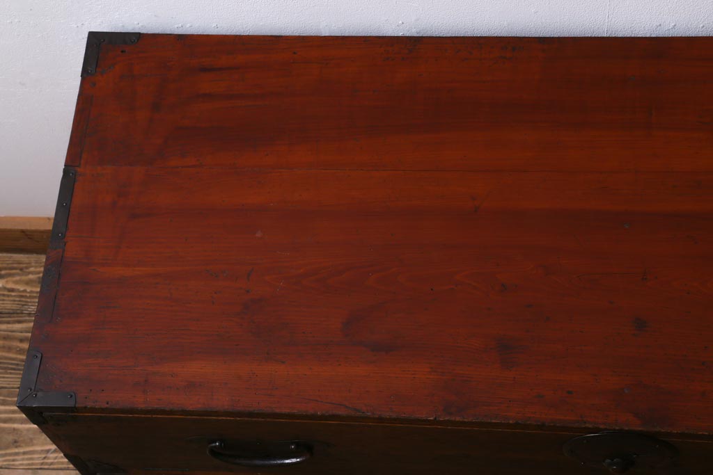 アンティーク家具　最上箪笥リメイク　引き出しが扉に!使い勝手の良い脚付きテレビ台(リビングボード、ローボード、収納棚)(R-038521)