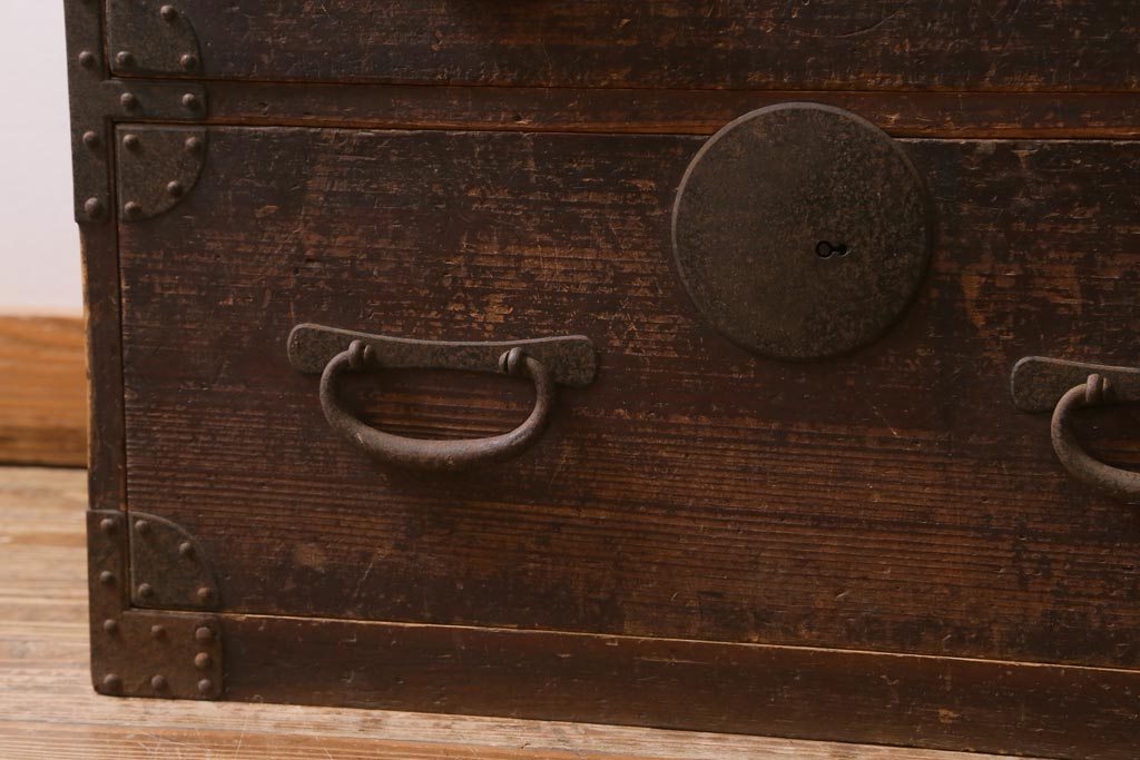アンティーク家具　明治期　十字金具が印象的な重ね帳場箪笥(時代箪笥、重ね箪笥)(R-038548)