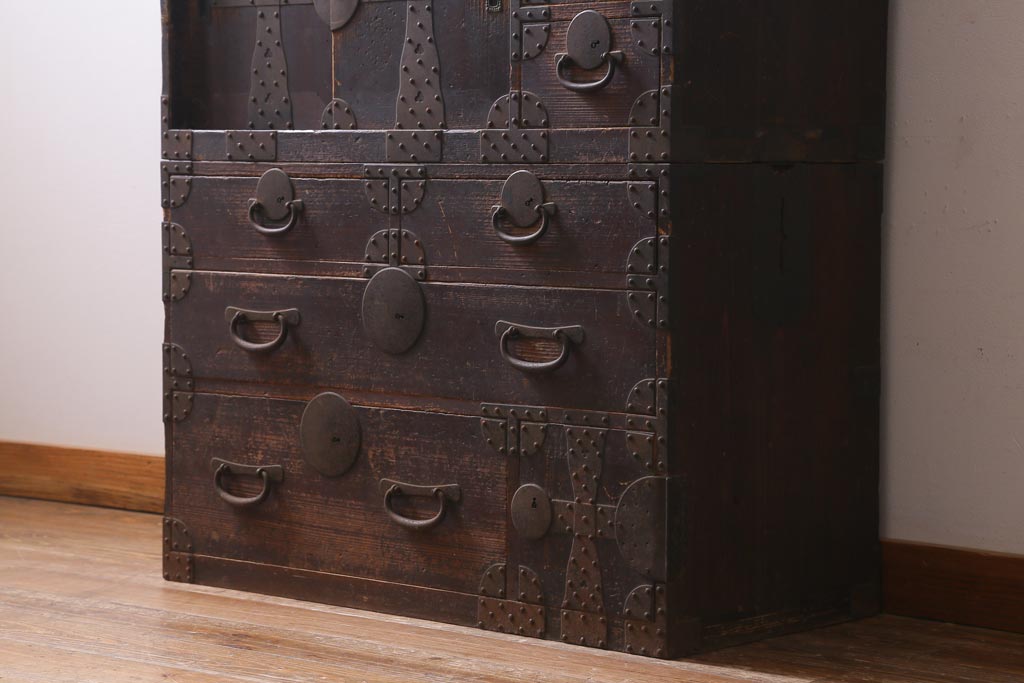 アンティーク家具　明治期　十字金具が印象的な重ね帳場箪笥(時代箪笥、重ね箪笥)(R-038548)