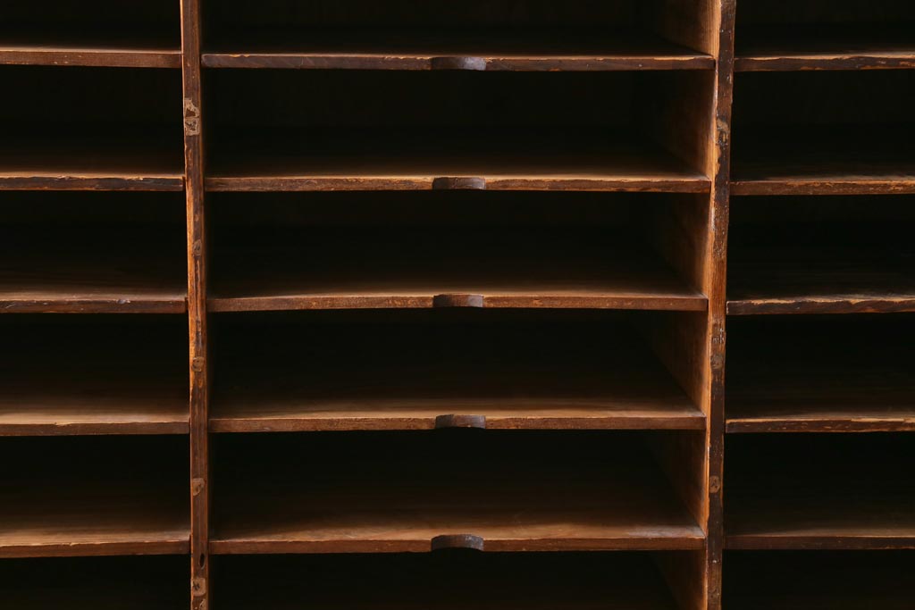 レトロ家具　昭和レトロ　大正昭和初期　スギ材　書類収納に便利な収納棚(書類ケース)(R-038551)