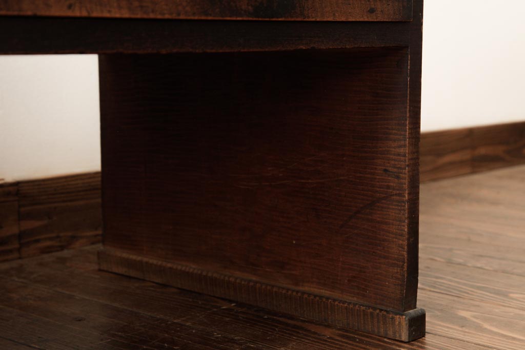 アンティーク家具　大正昭和初期　楓材　天板一枚板　渋い色味が魅力の文机(ローテーブル、座卓)(R-038611)