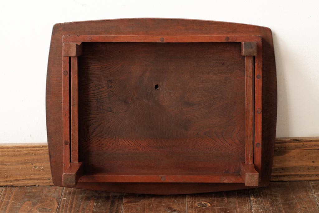 レトロ家具　昭和初期　天板一枚板　渋みのあるちゃぶ台(ローテーブル、花台)(R-038710)