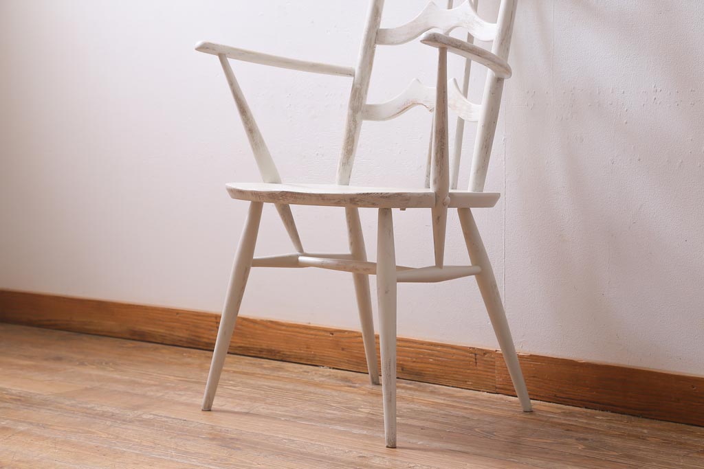 ヴィンテージ家具　イギリスビンテージ　ERCOL(アーコール)　アンティークペイント　希少!洗練された佇まいのラダーバックアームチェア(ダイニングチェア、椅子)(R-038870)