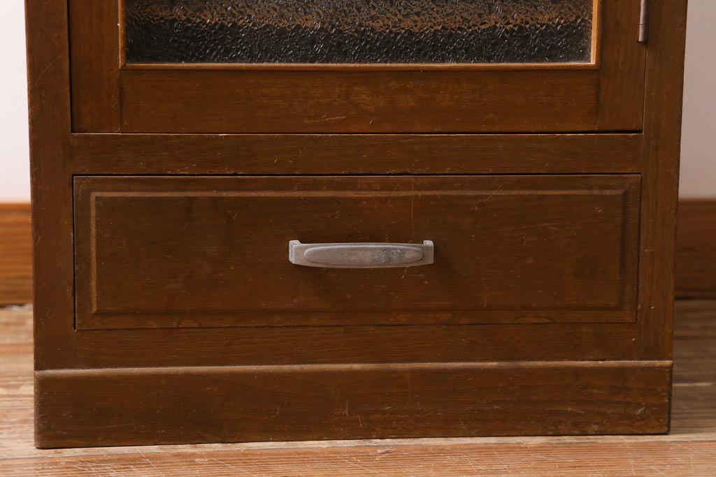 レトロ家具　昭和中期　素朴な木の風合いがレトロなレコードケース(戸棚、収納棚、キャビネット)(R-038872)