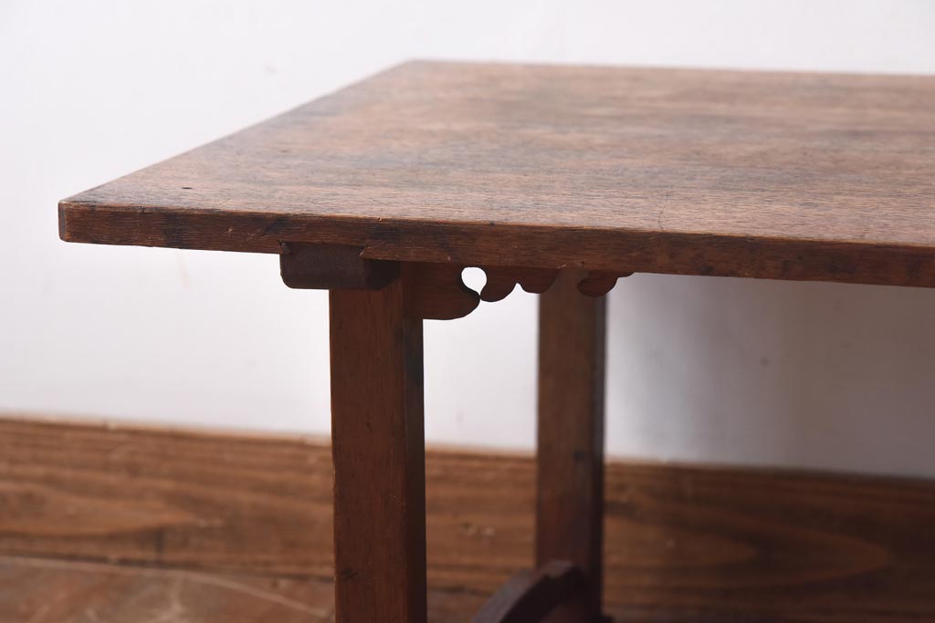 アンティーク家具　昭和初期　脚のデザインが粋な文机(座机、ローテーブル)(R-038874)