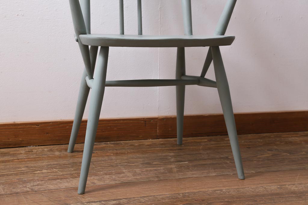 ペイント家具　イギリスビンテージ　ERCOL(アーコール)　希少!淡いカラーが優しげな雰囲気のラダーバックアームチェア(ダイニングチェア、椅子)(R-038880)