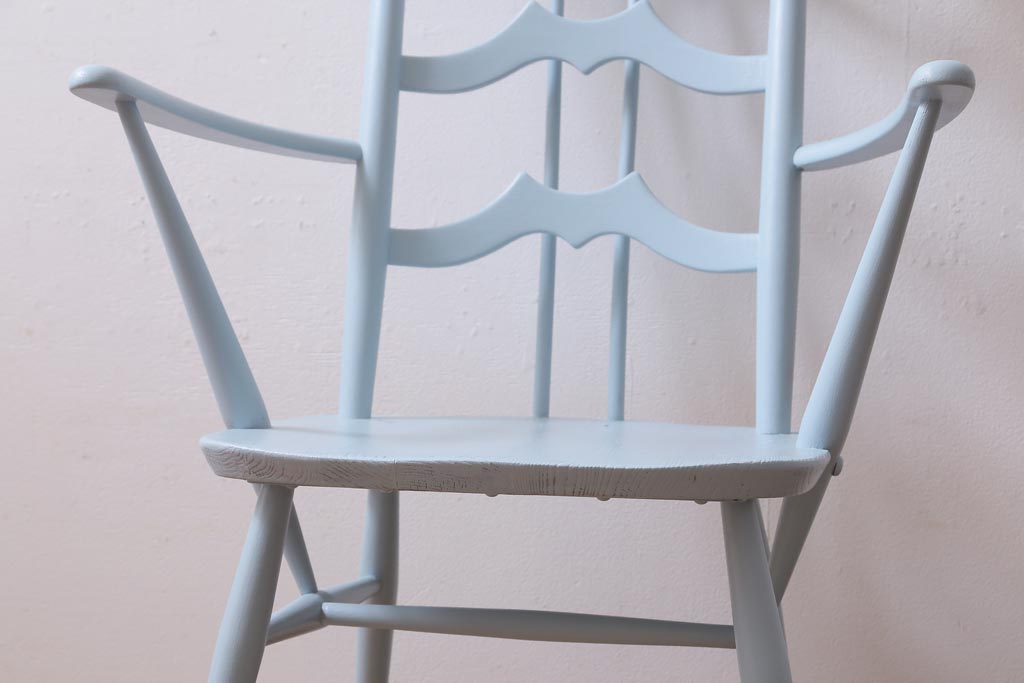 ヴィンテージ家具　イギリスビンテージ　ERCOL(アーコール)　アンティークペイント　希少!洗練された佇まいのラダーバックアームチェア(ダイニングチェア、椅子)(R-038909)