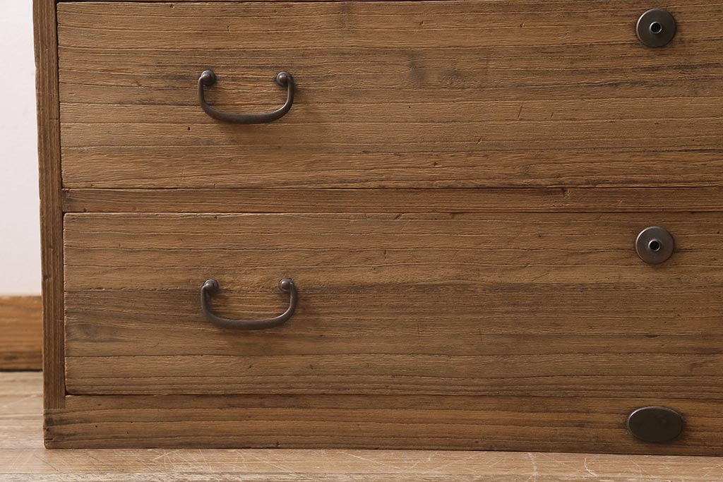 アンティーク家具　和製アンティーク　総桐材　古い木肌が味わい深い重ね箪笥(引き出し、収納棚、桐箪笥、桐たんす)(R-038914)