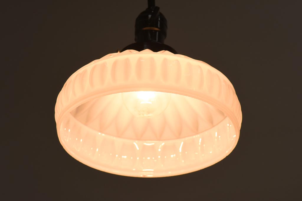 アンティーク照明　昭和初期　上品な印象を与えてくれるペンダントライト(天井照明、吊り下げ照明、シェード)(R-038985)