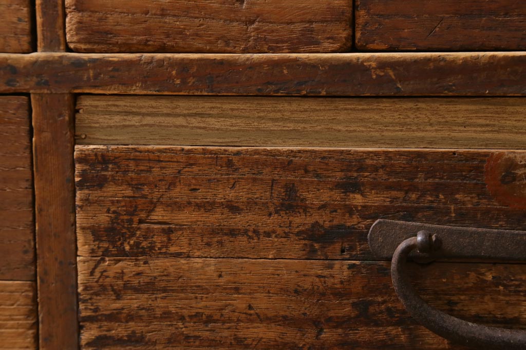 アンティーク家具　江戸明治期　古い木の質感が味わい深い薬箪笥(引き出し)(R-039003)