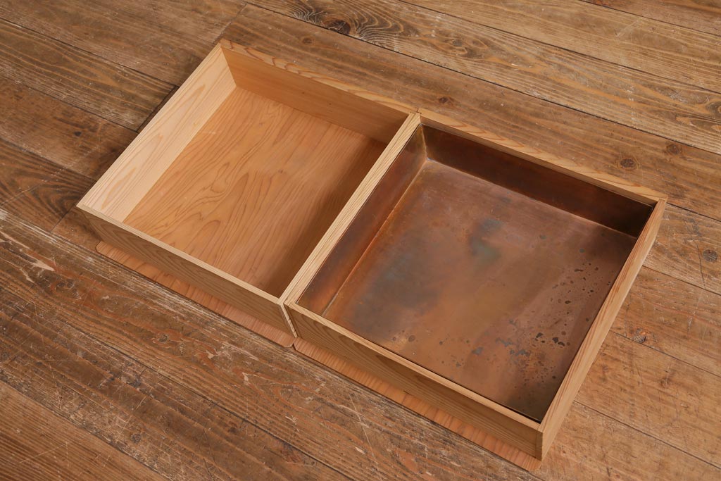 中古　民芸家具　網代引戸　杉材・桜皮　優雅な和の時間を演出する置水屋(茶水屋、茶道具、戸棚)(R-039004)
