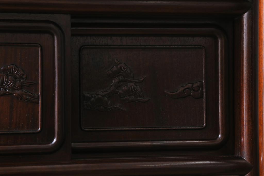 ヴィンテージ家具　国産　唐木指物　紫檀(シタン)材　深みのある漆塗りが美しい上手物の飾り棚(茶棚、戸棚、ビンテージ)(R-039058)