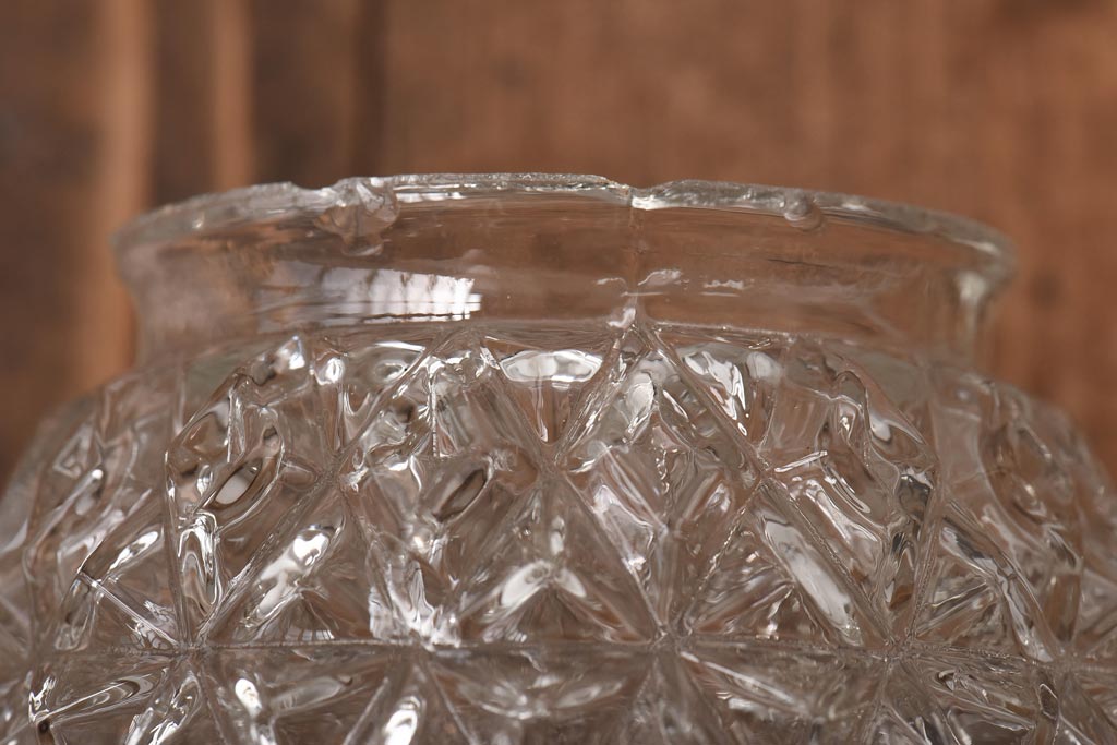 アンティーク照明　アメリカ製　ダイヤのエンボス模様がおしゃれなハンギングランプ(ペンダントライト、天井照明)(R-039100)