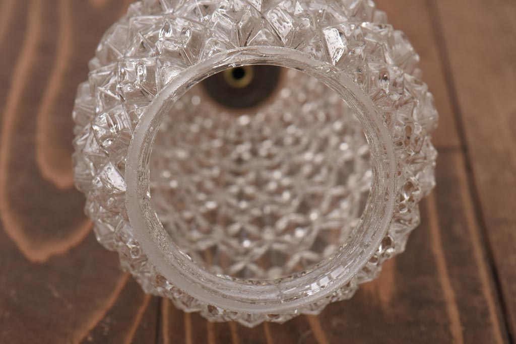 アンティーク照明　アメリカ製　ダイヤのエンボス模様がおしゃれなハンギングランプ(ペンダントライト、天井照明)(R-039100)