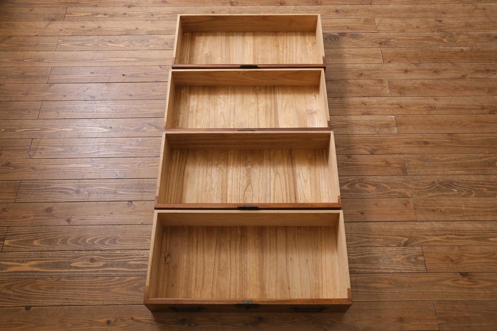 ビンテージ家具　工芸品　総欅材・玉杢　中桐材　半櫃(ハンガイ)　倹飩蓋　激レア!手打ち金具が目を惹く重ね船箪笥(衣装箪笥、引き出し、チェスト、桐箪笥、桐たんす)(製作費当時約300万円、桐箪笥、桐たんす)(R-039104)