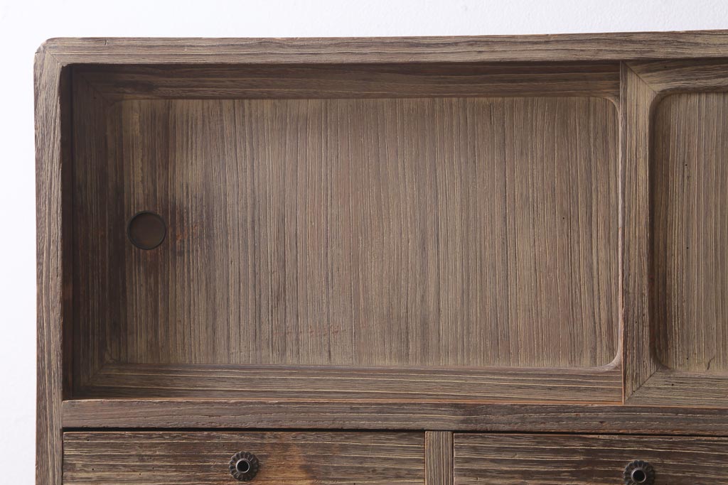 アンティーク家具　和製アンティーク　前面側面桐材　使いこまれた木肌が味わい深い3段重ね箪笥(衣装箪笥、引き出し、桐箪笥、桐たんす)(R-039125)