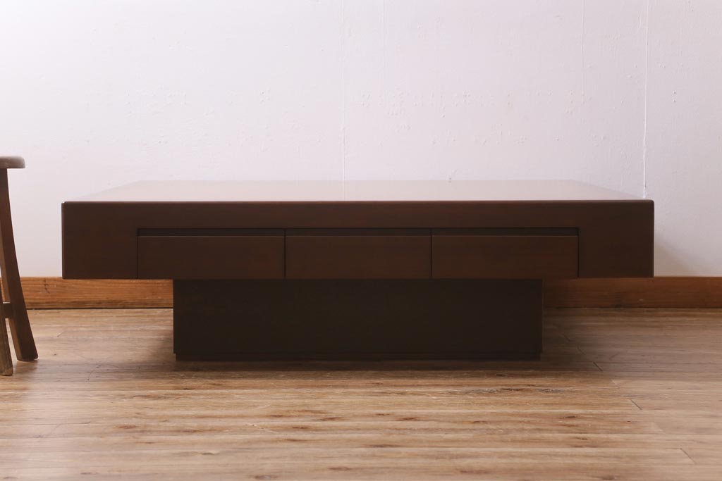 中古　CONDE HOUSE(カンディハウス)　ウォールナット材　北欧モダンなお部屋にもおすすめなセンターテーブル(リビングテーブル、コーヒーテーブル、座卓)(R-039141)