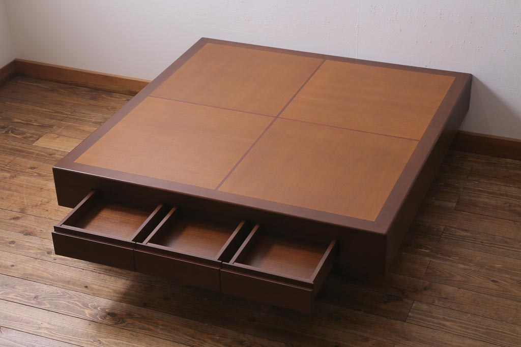 中古　CONDE HOUSE(カンディハウス)　ウォールナット材　北欧モダンなお部屋にもおすすめなセンターテーブル(リビングテーブル、コーヒーテーブル、座卓)(R-039141)